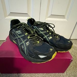Aasics men's gel venture 6 black performance trail running sneakers